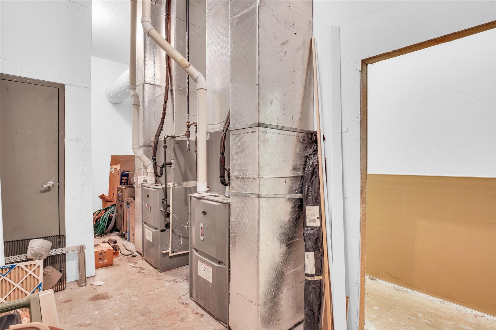 103 & 105 W Sale Street Property Photo 21