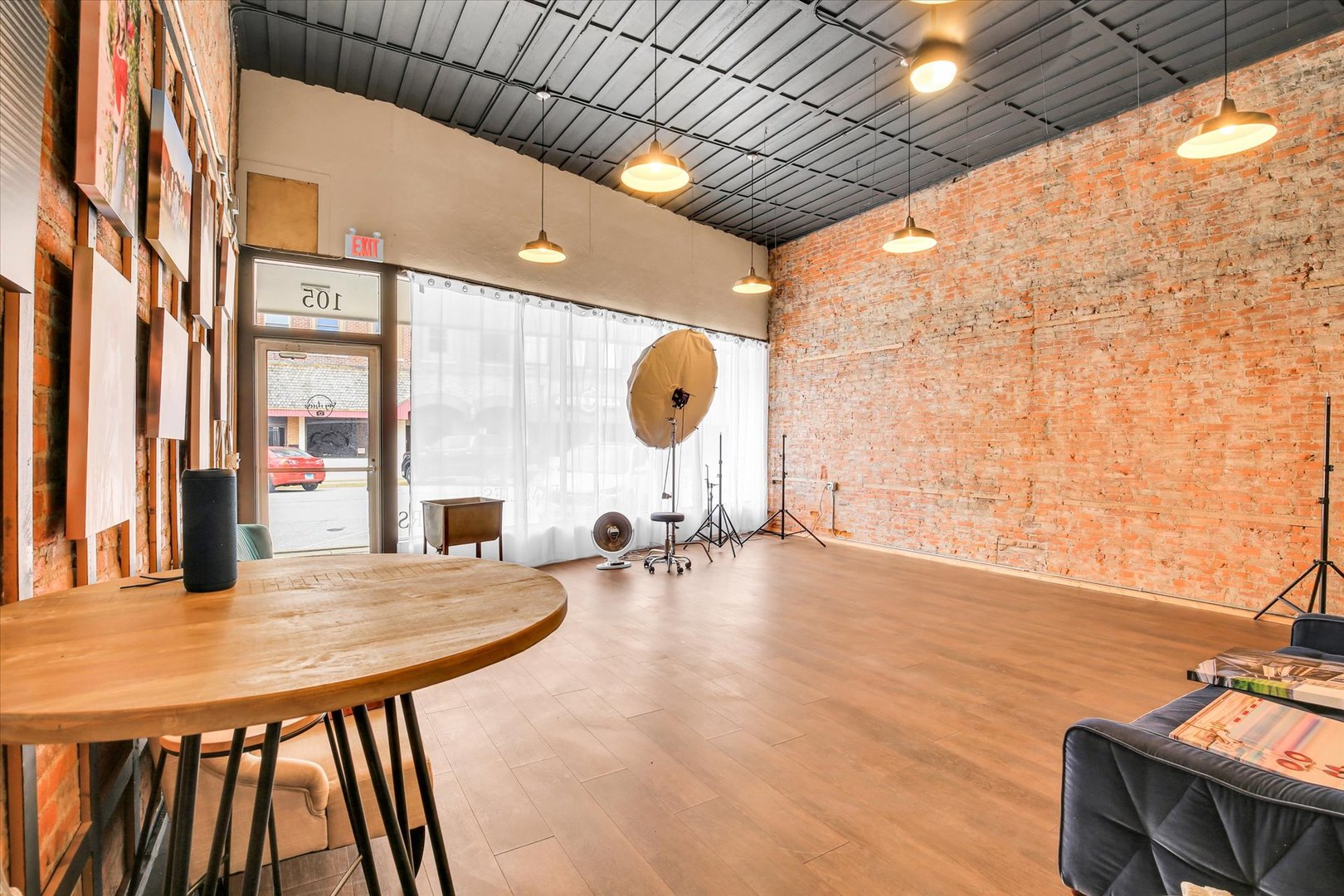 103 & 105 W Sale Street Property Photo 25