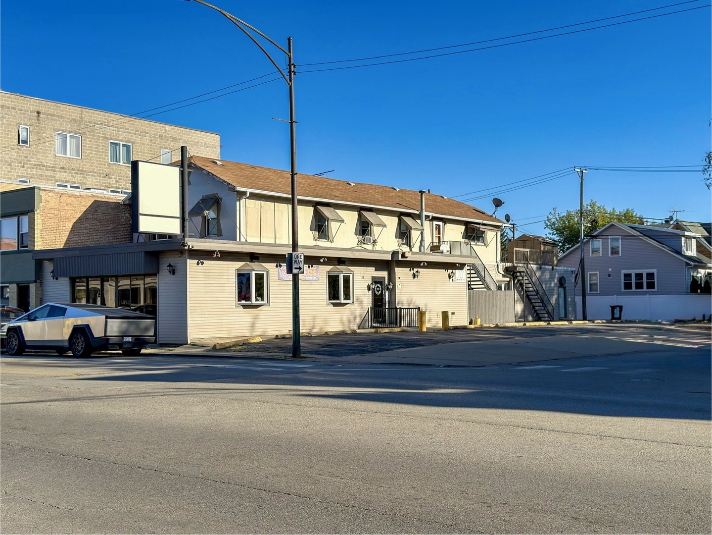 7455 W Irving Park Road Property Photo 1
