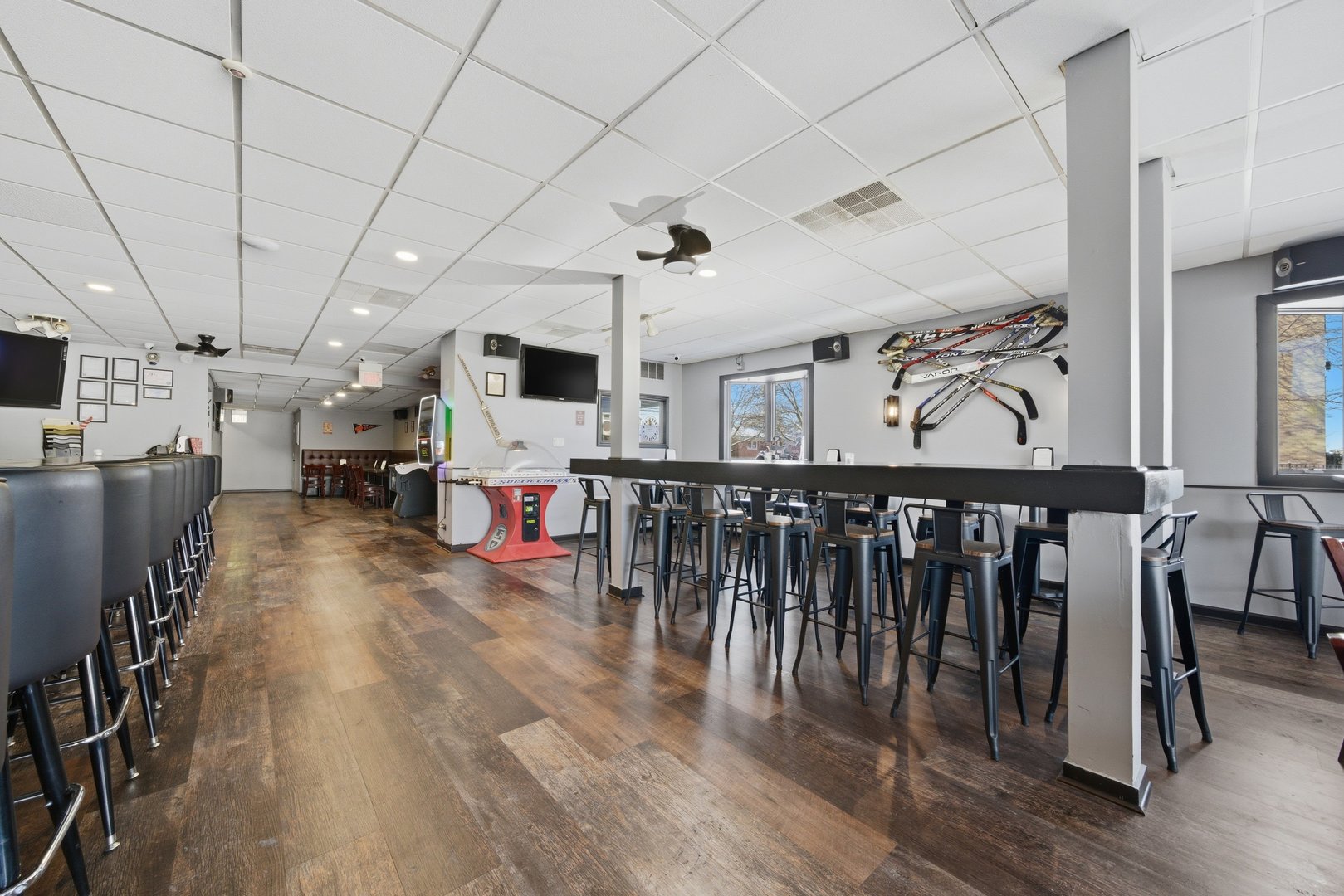 7455 W Irving Park Road Property Photo 4