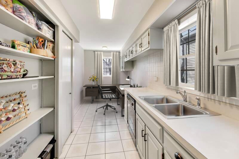 798 S Linden Avenue Property Photo 16