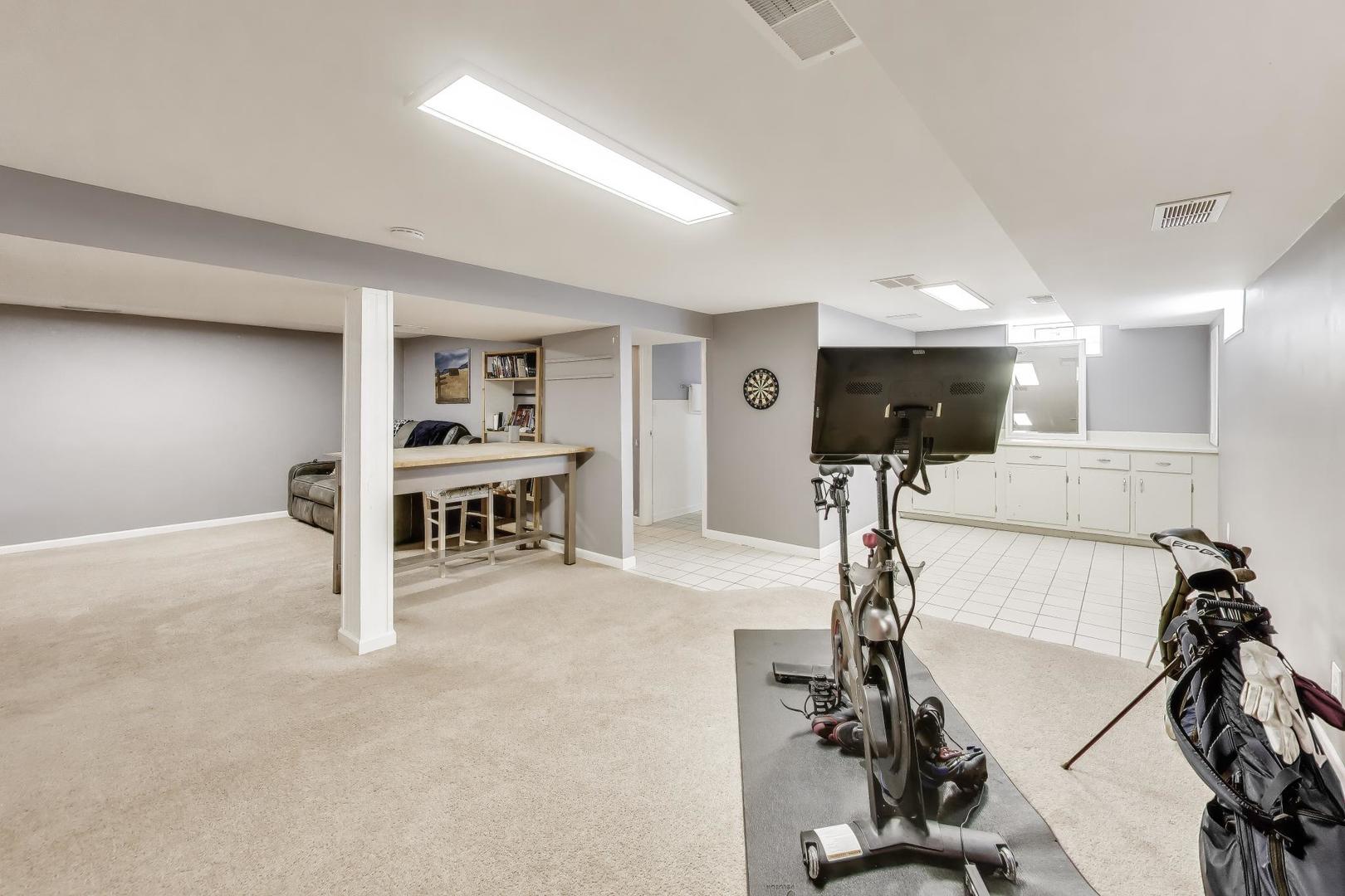 798 S Linden Avenue Property Photo 21