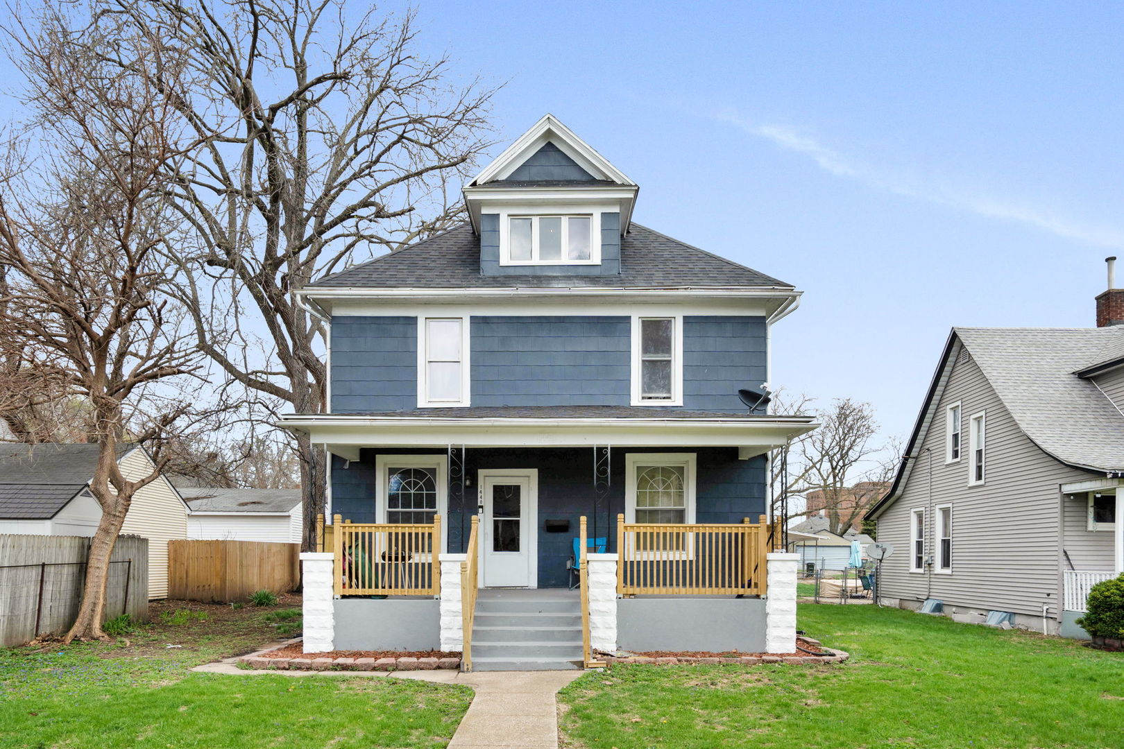 1446 W High Street Property Photo 1