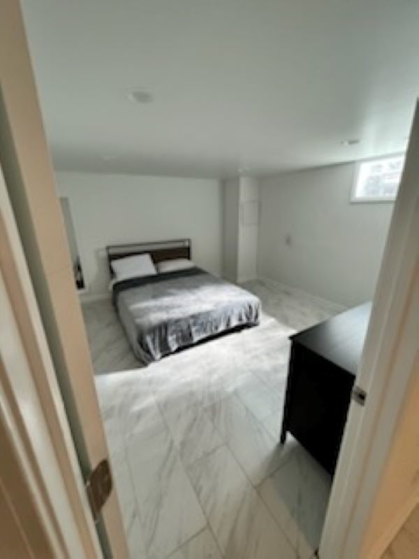 5146 N Kenneth Avenue Property Photo 11