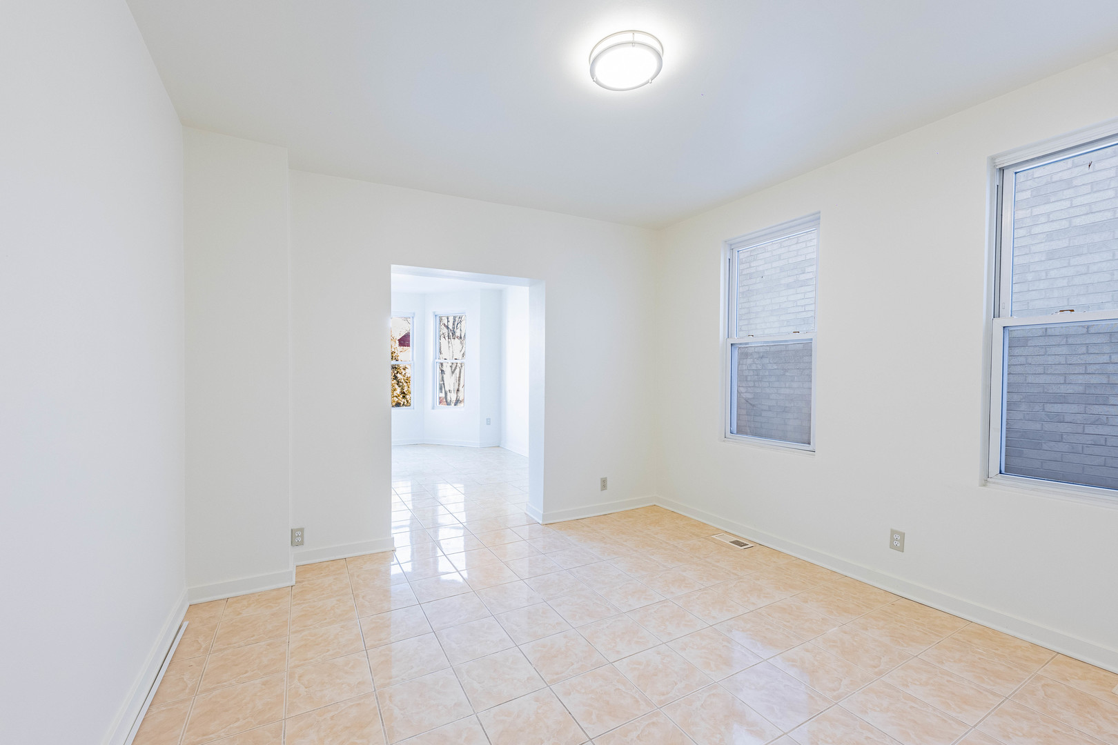 3748 S Parnell Avenue Property Photo 5