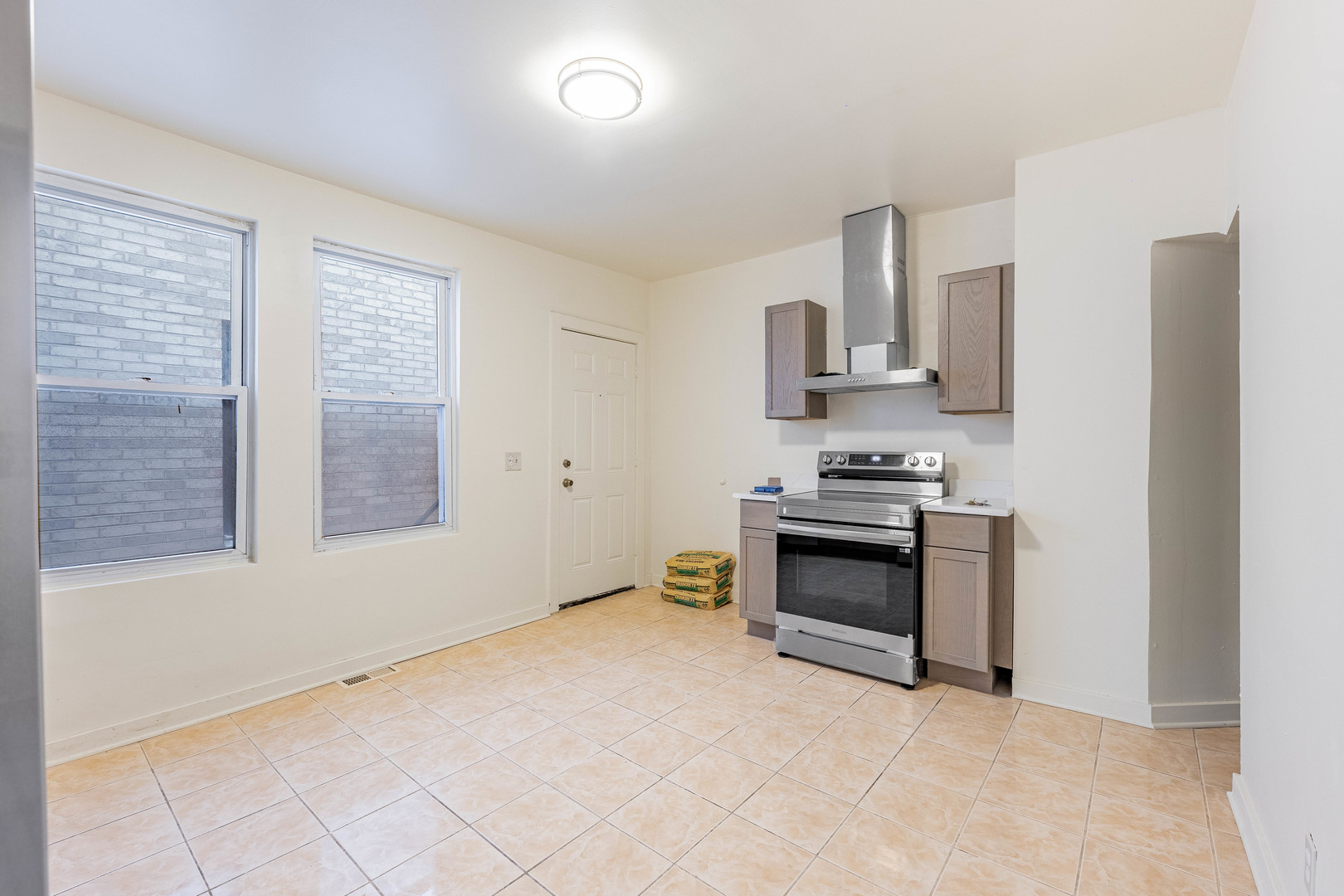 3748 S Parnell Avenue Property Photo 8