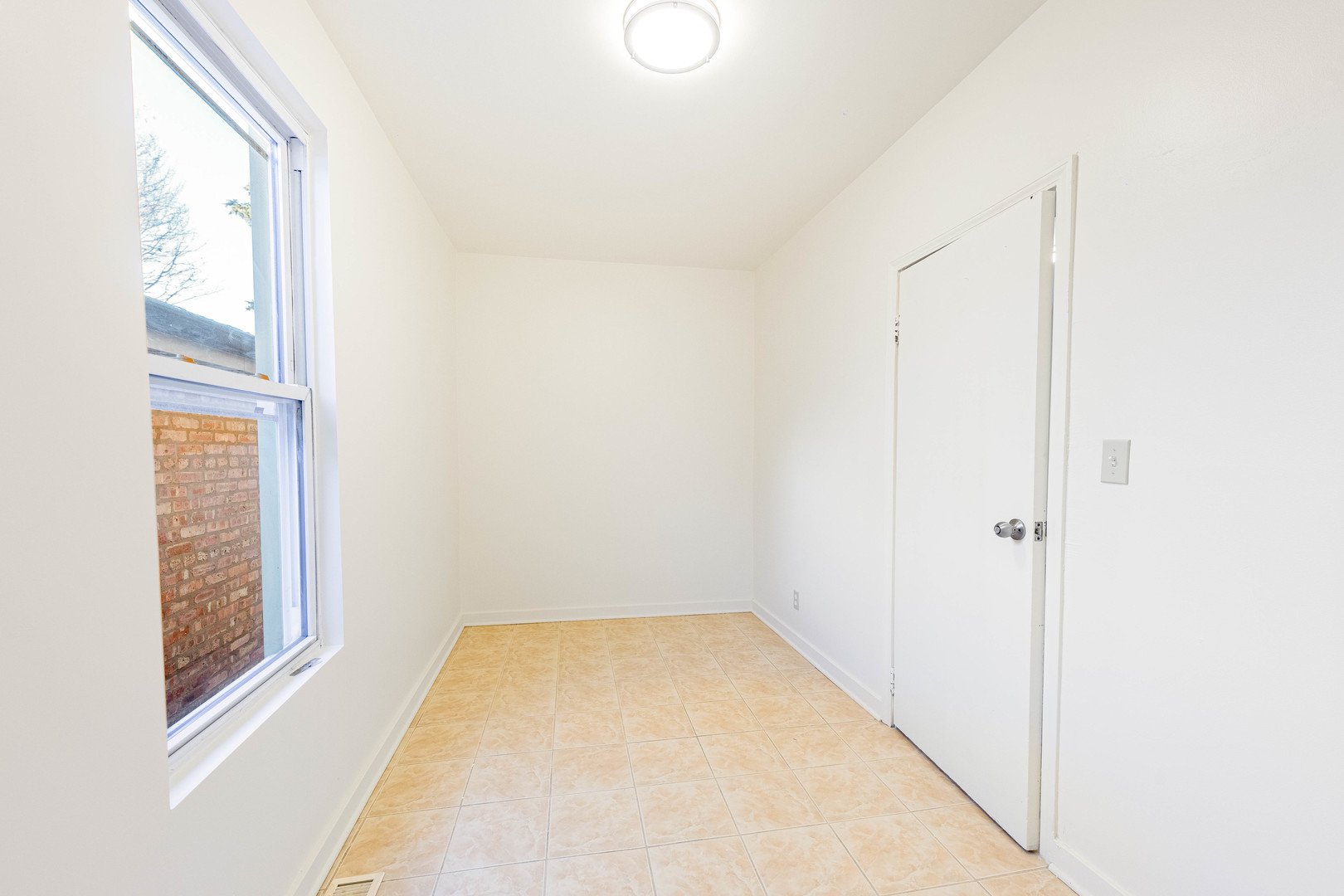 3748 S Parnell Avenue Property Photo 14