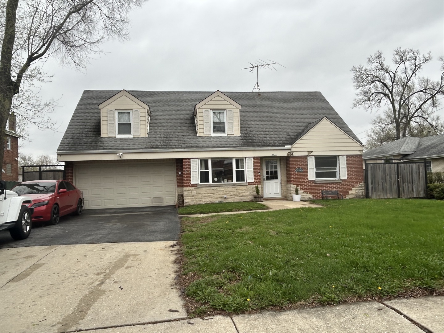 10941 Ridgeland Avenue Property Photo 2