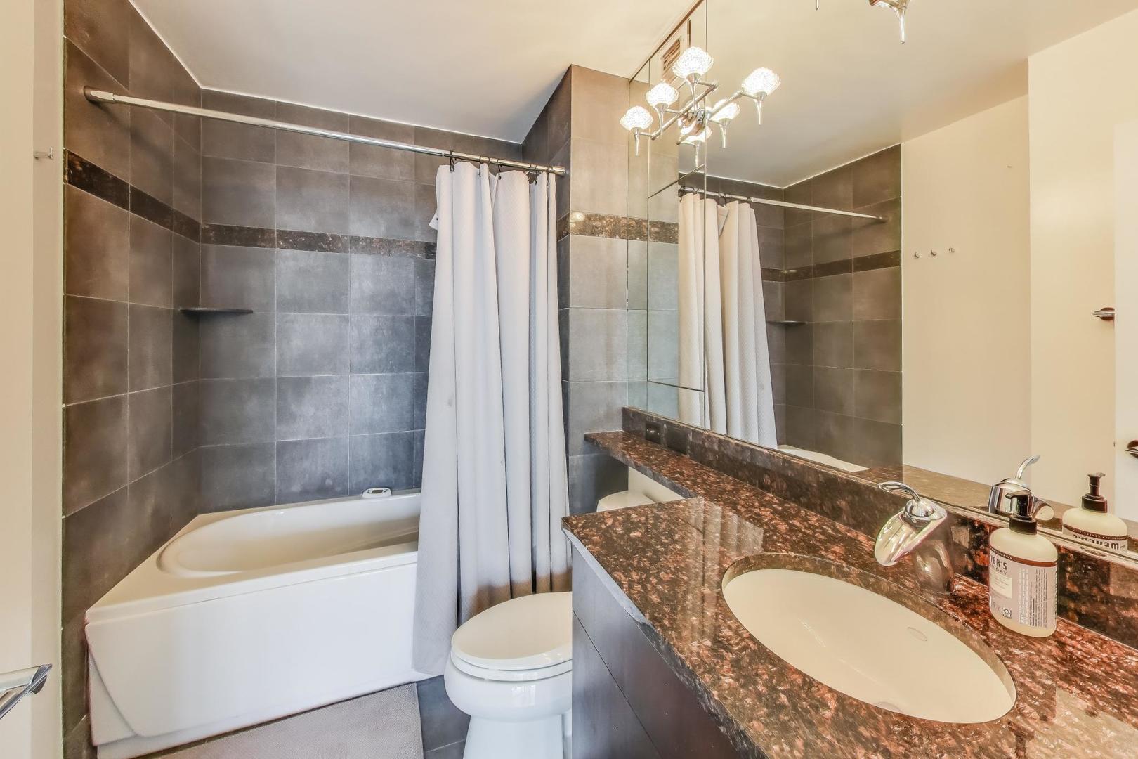 12618192 Property Photo 22