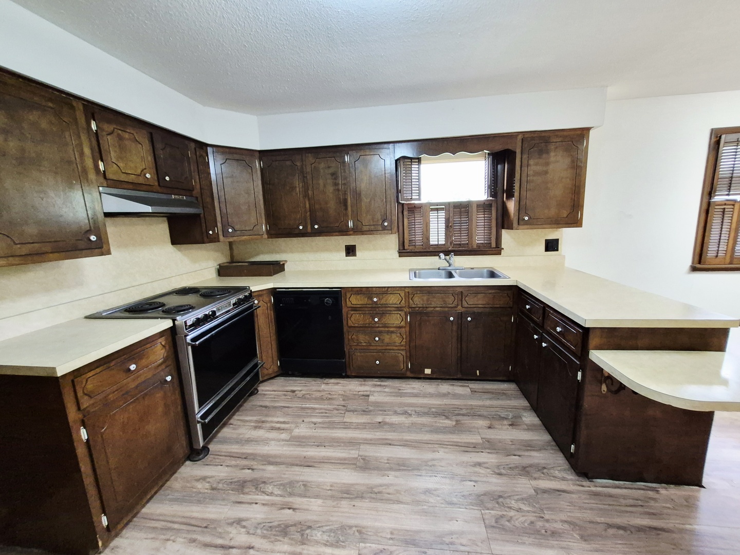 817 S 3rd Street Property Photo 9