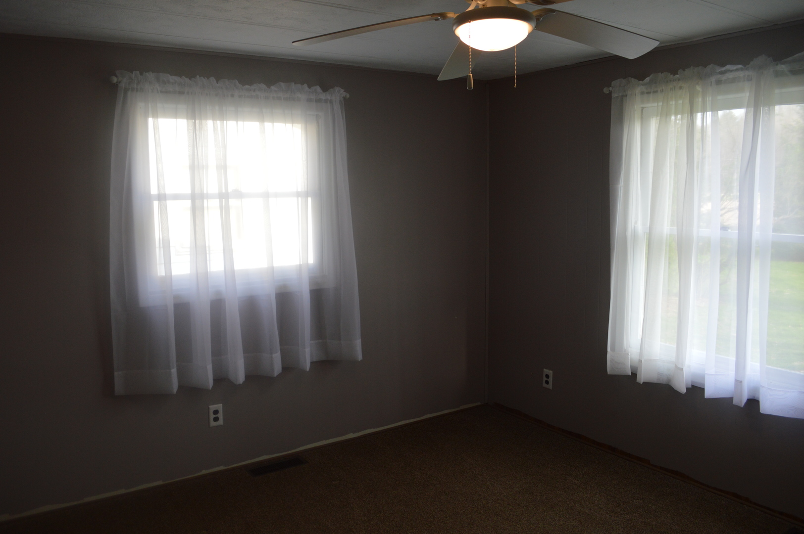 460 E Hill Street Property Photo 14