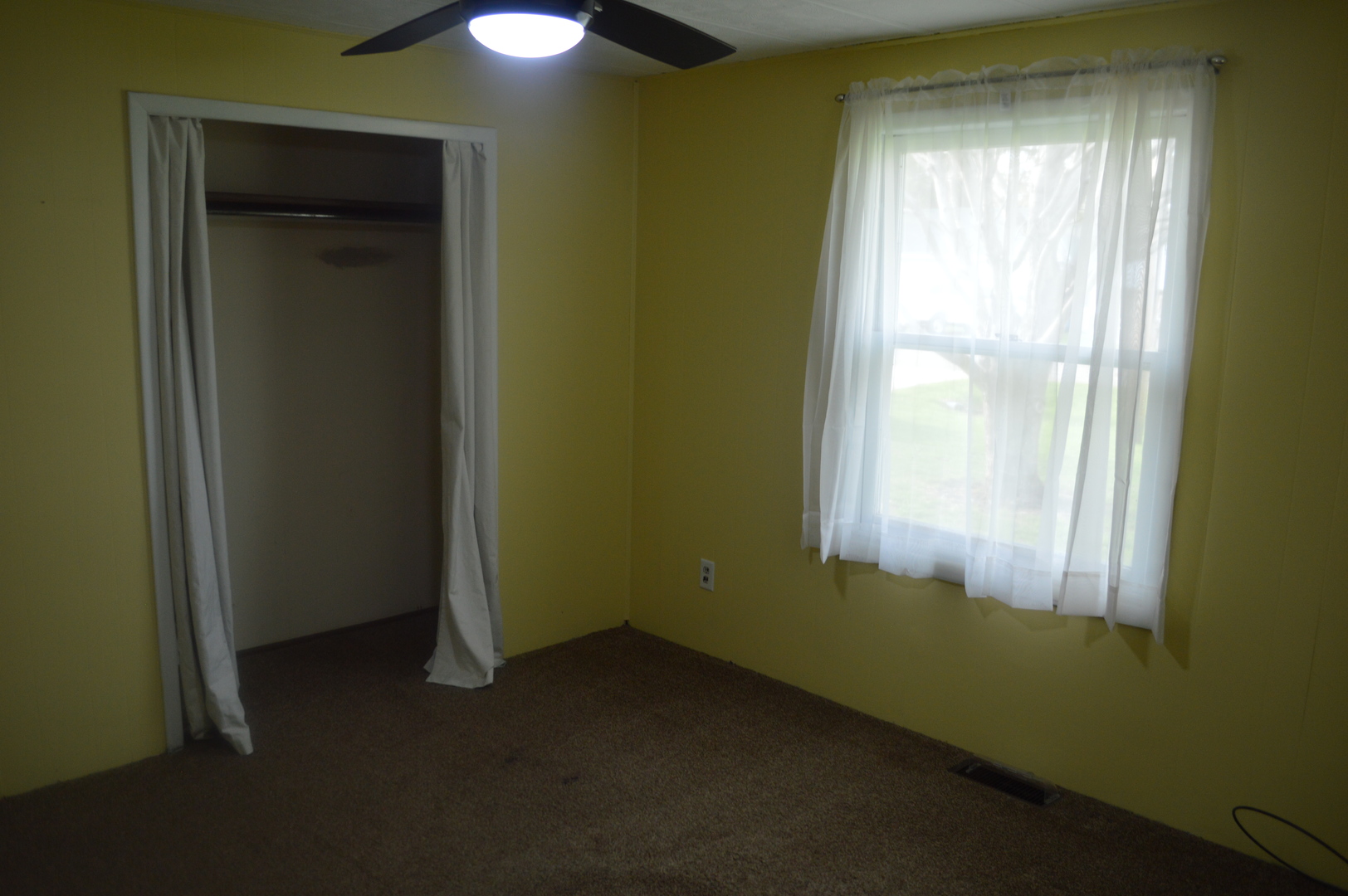 460 E Hill Street Property Photo 17