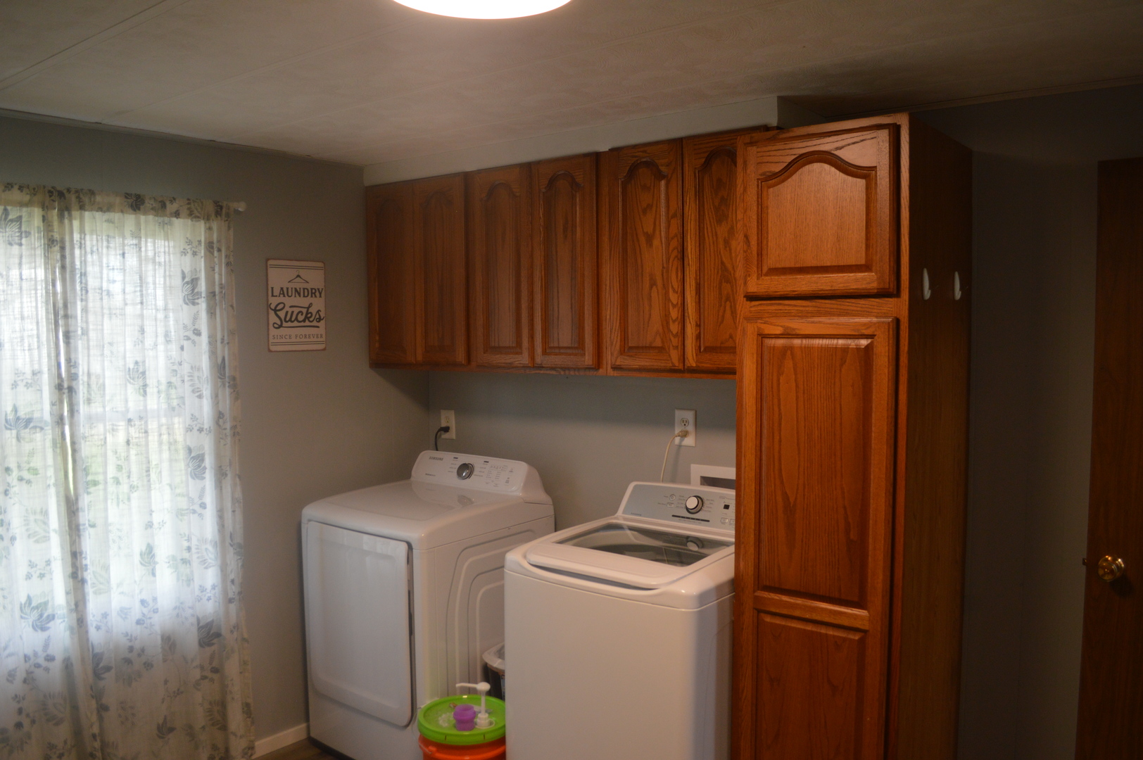460 E Hill Street Property Photo 19