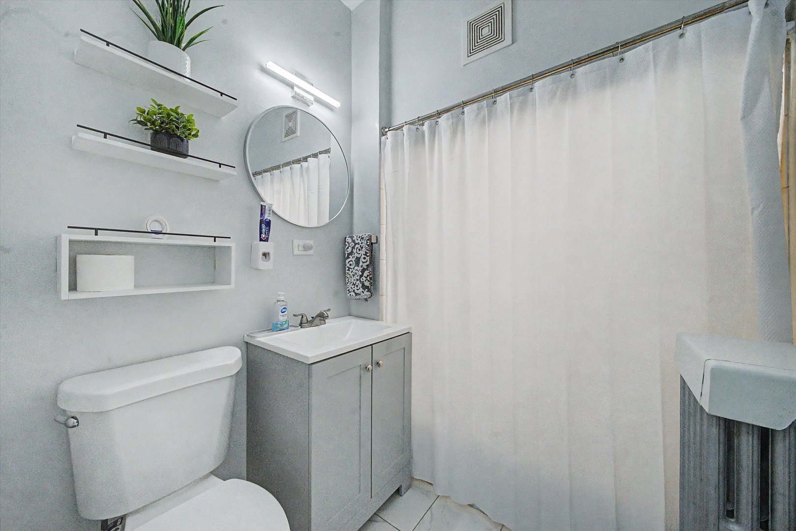 2212 S 58th Court Property Photo 6