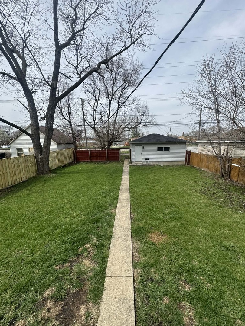9710 S Genoa Avenue Property Photo 10