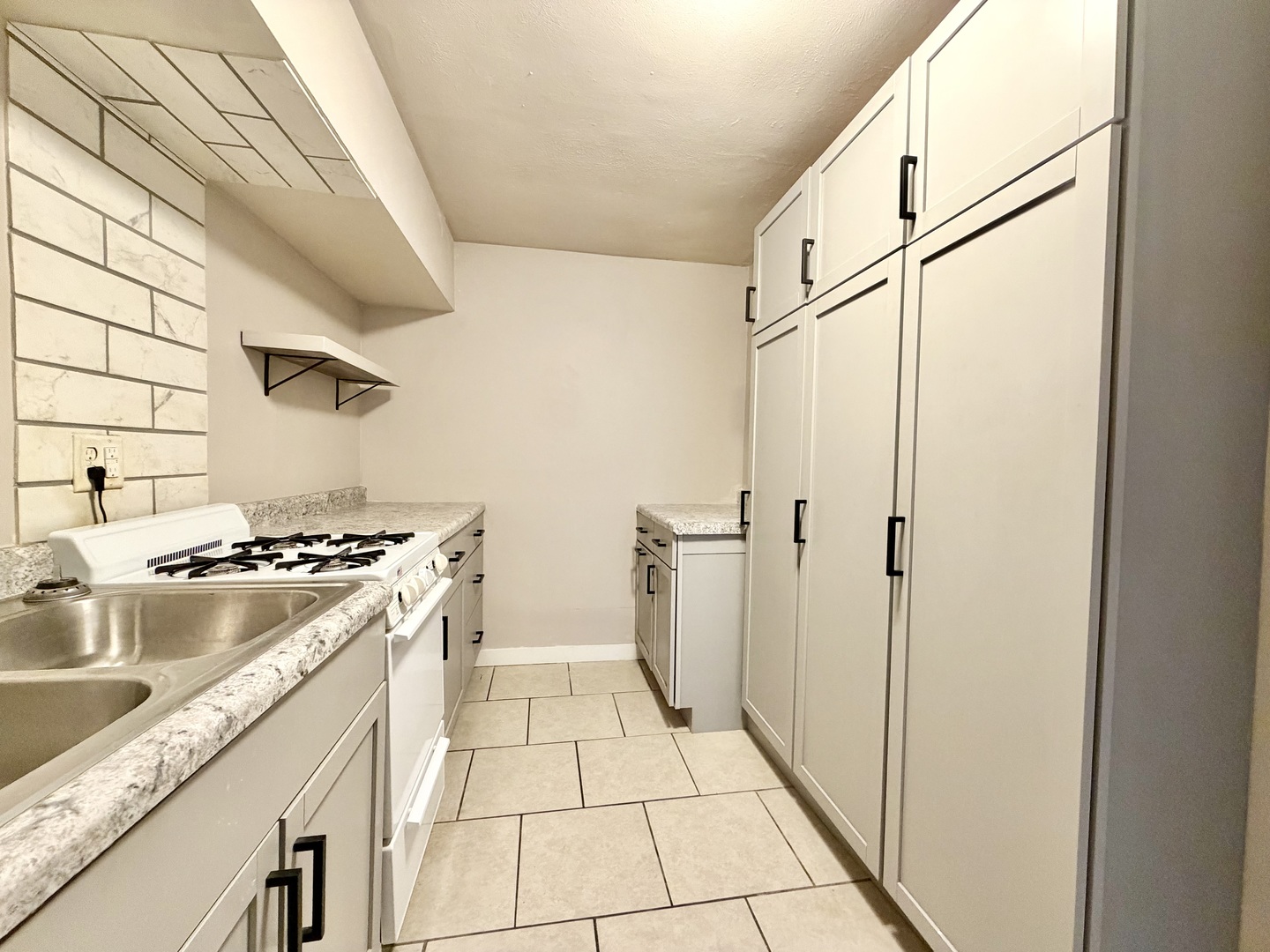 915 Market Street Property Photo 13