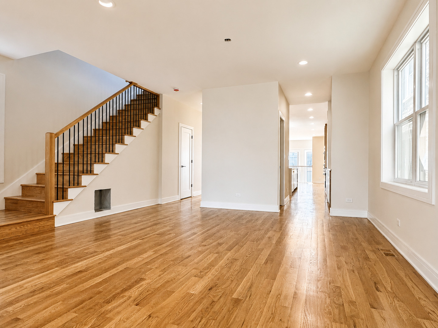 4020 N Francisco Avenue Property Photo 5