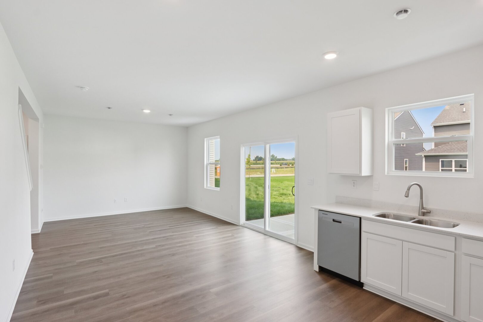 6719 Applegate Drive Property Photo 6