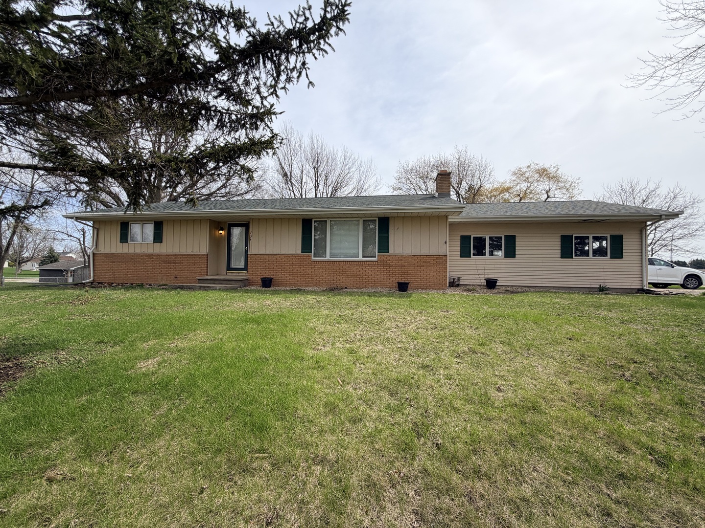 734 1st Street Property Photo 1