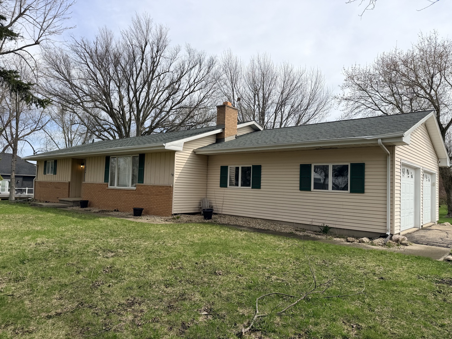 734 1st Street Property Photo 2