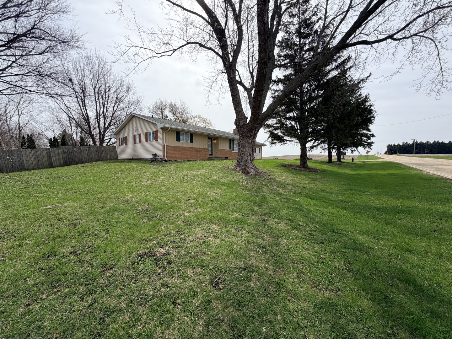 734 1st Street Property Photo 3