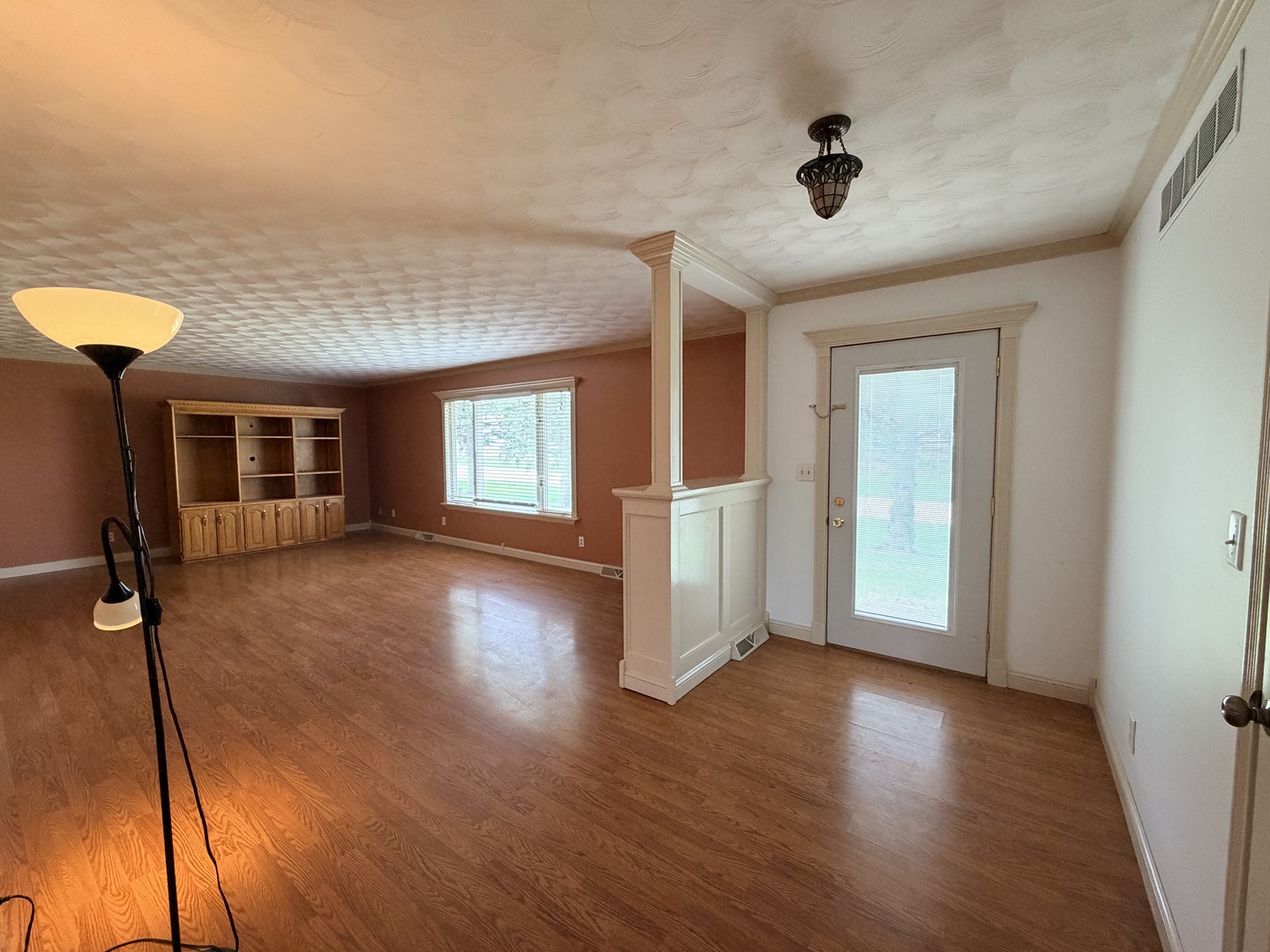 734 1st Street Property Photo 4