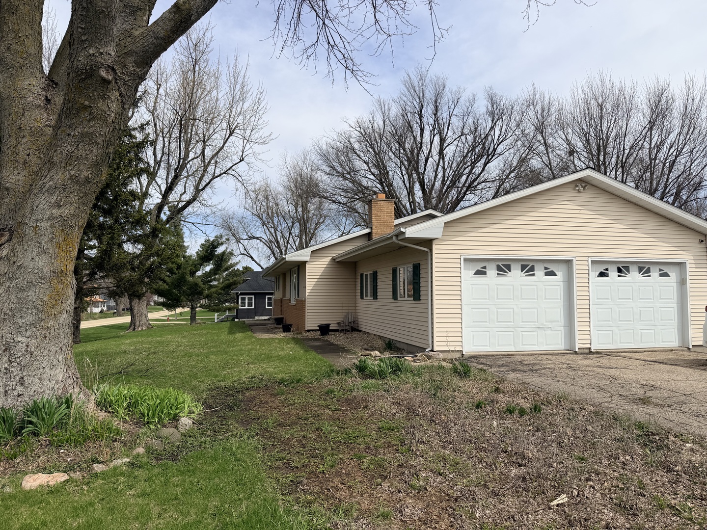 734 1st Street Property Photo 28
