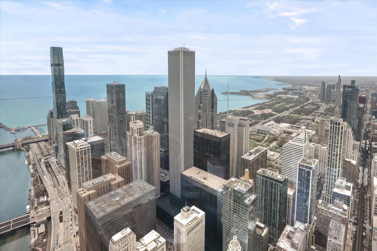 401 N Wabash Avenue 74f Property Photo 8