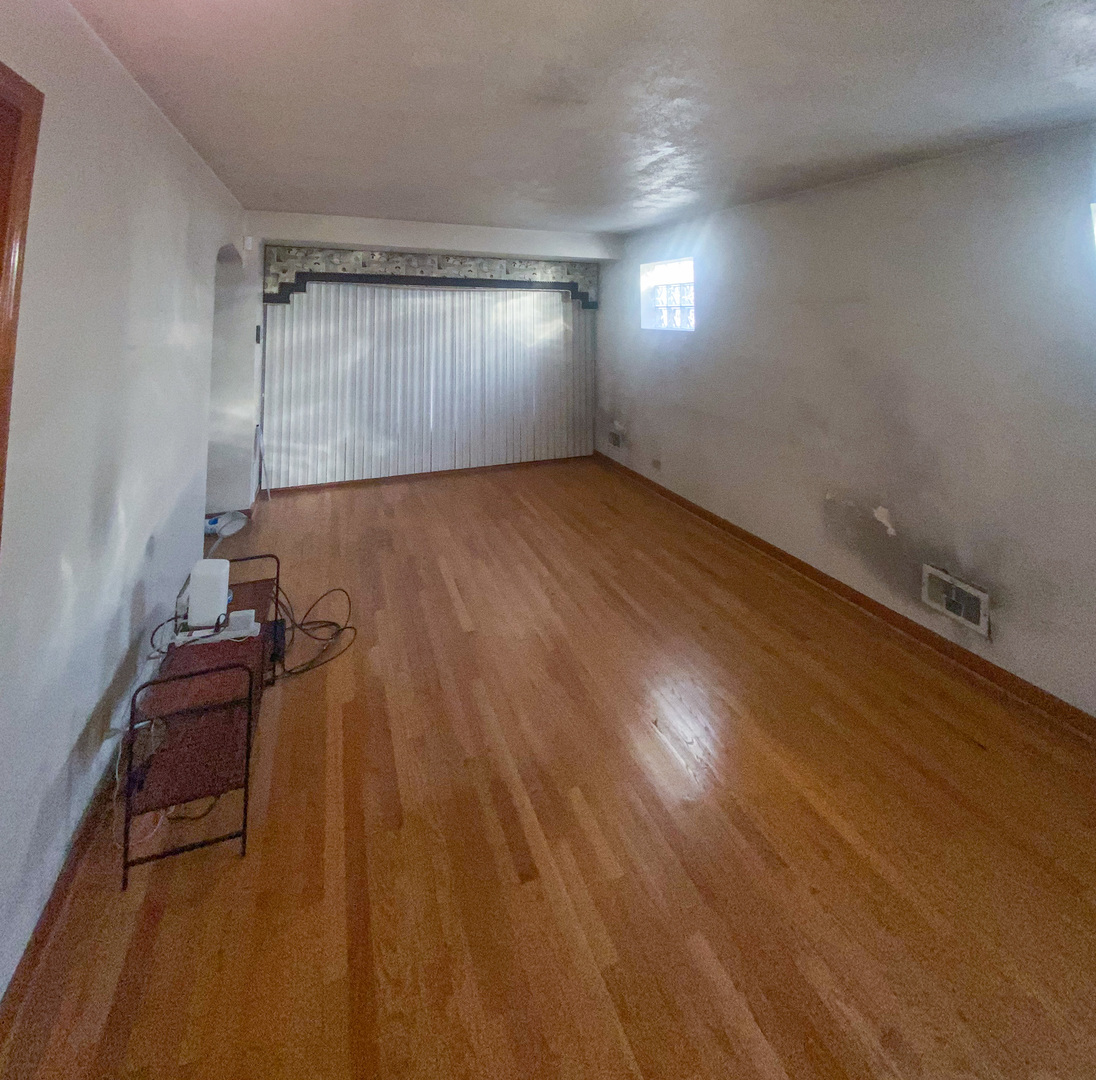 12632 S Emerald Avenue Property Photo 2