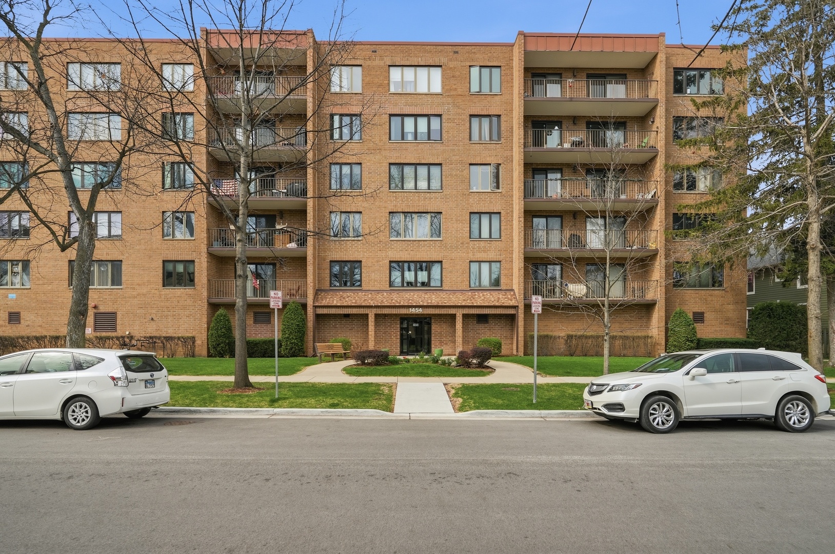 1454 Ashland Avenue 305 Property Photo 1