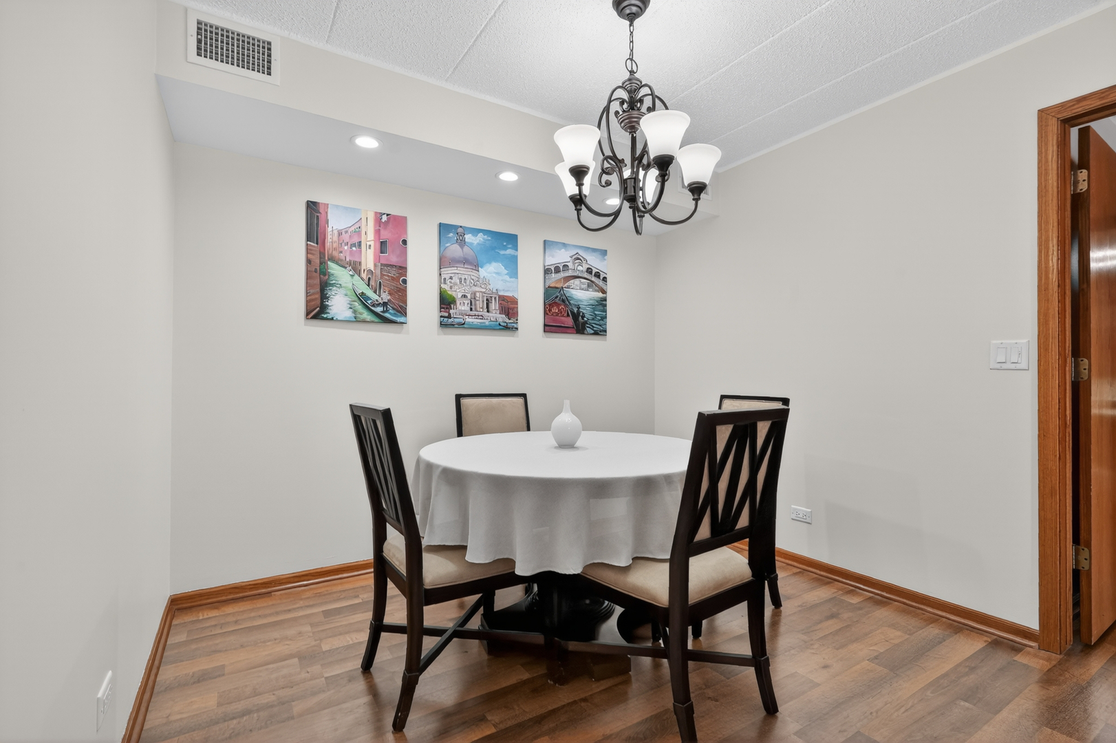 1454 Ashland Avenue 305 Property Photo 13