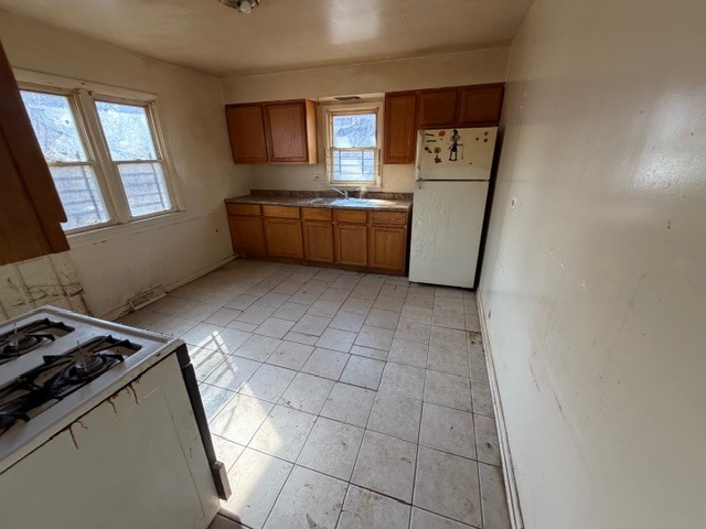 15725 Loomis Avenue Property Photo 3