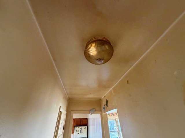 15725 Loomis Avenue Property Photo 8