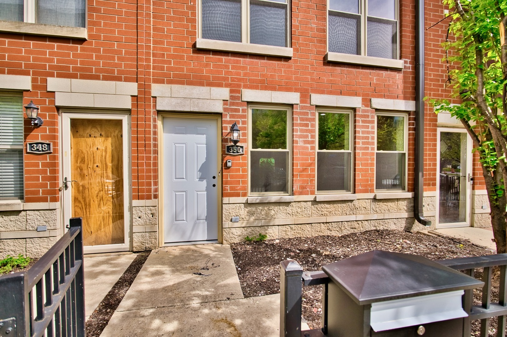 350 E Eastgate Place Property Photo 3