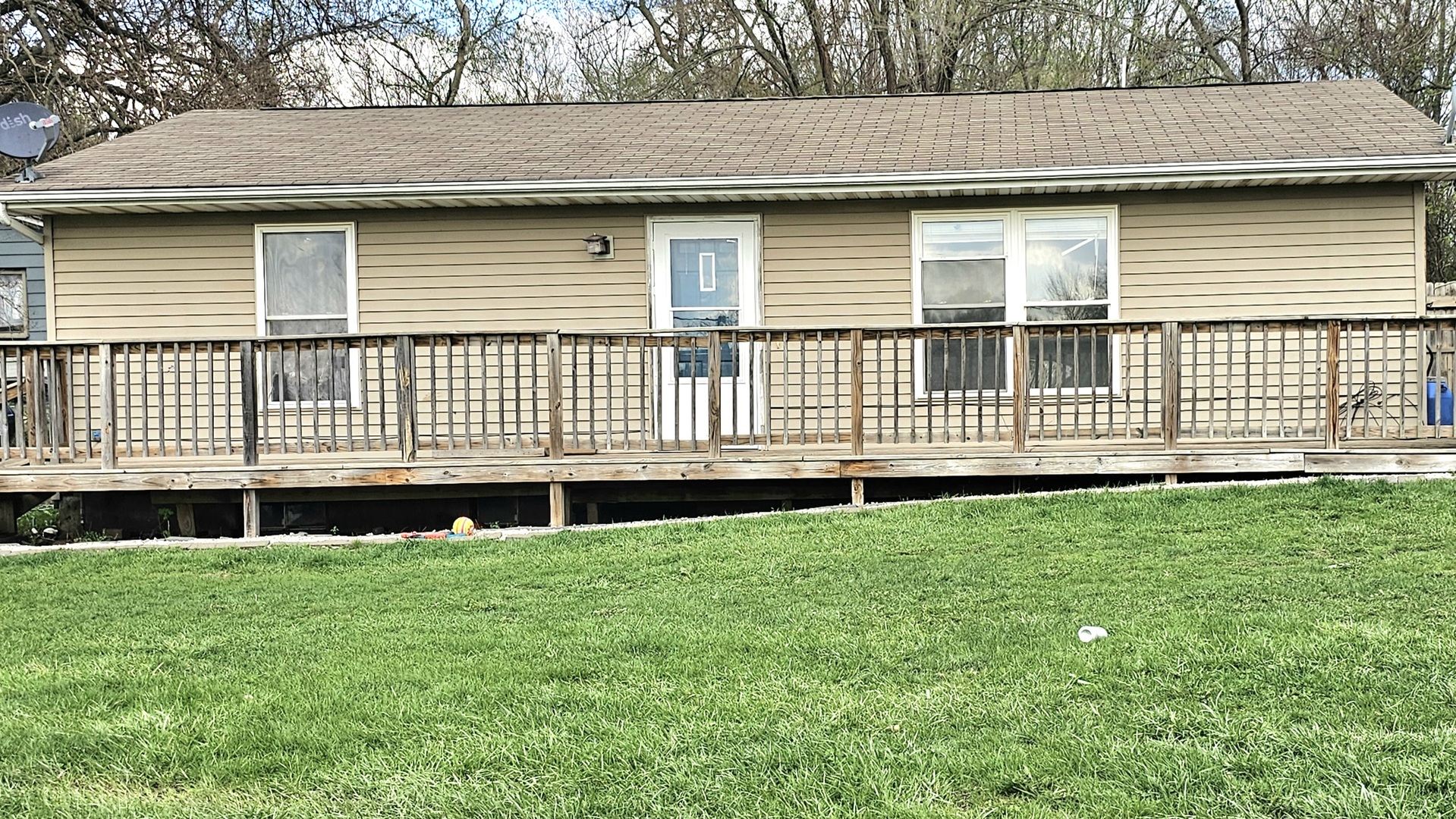 1100 S Lincoln Avenue Property Photo 1