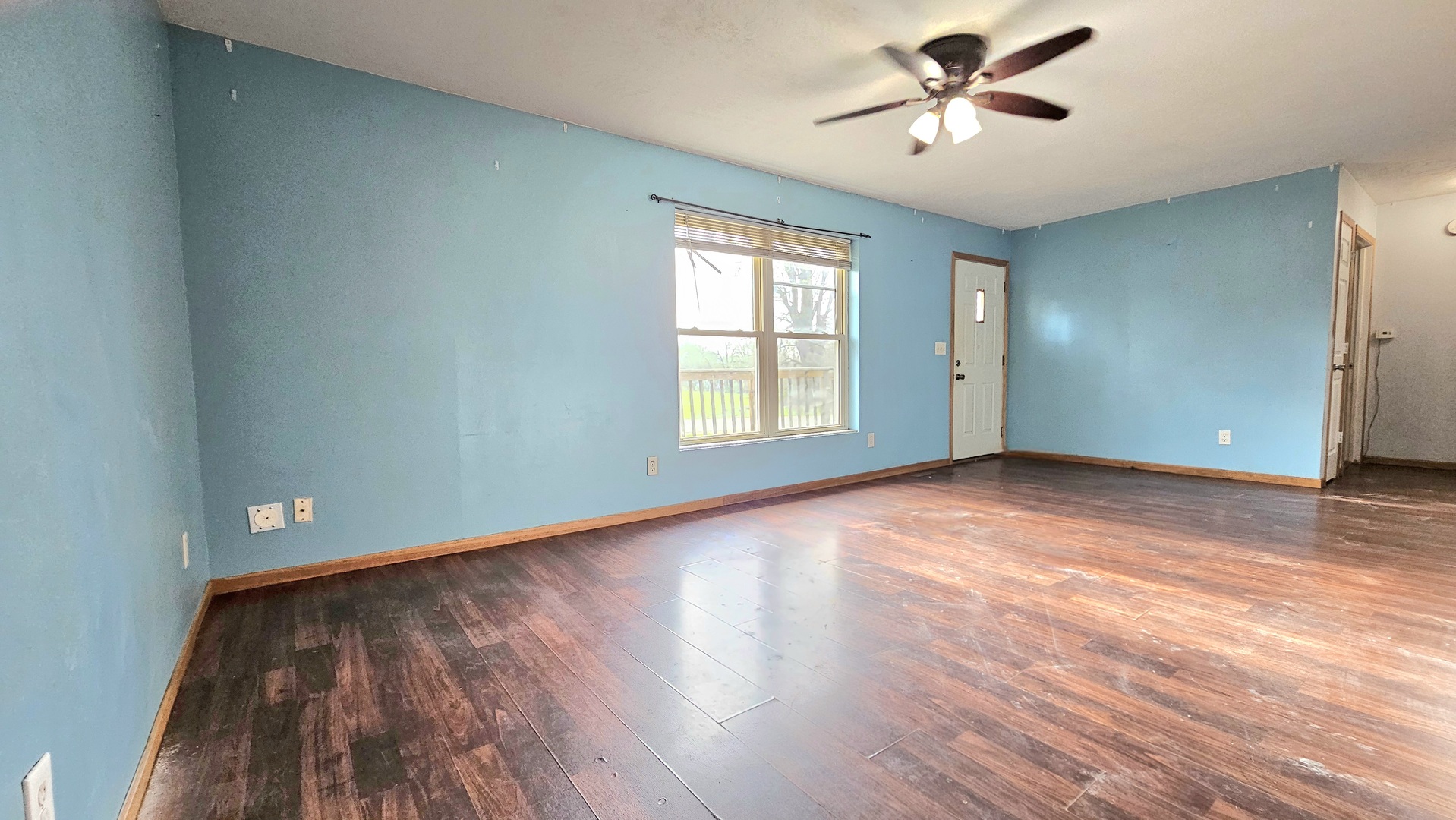 1100 S Lincoln Avenue Property Photo 6