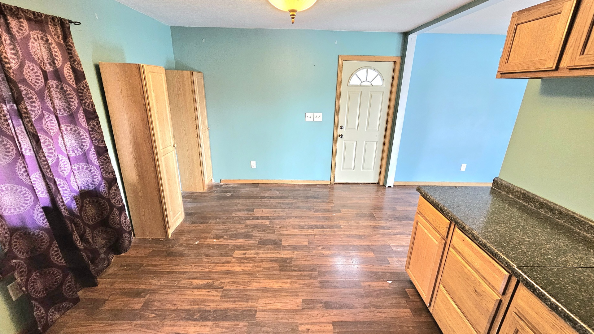 1100 S Lincoln Avenue Property Photo 10