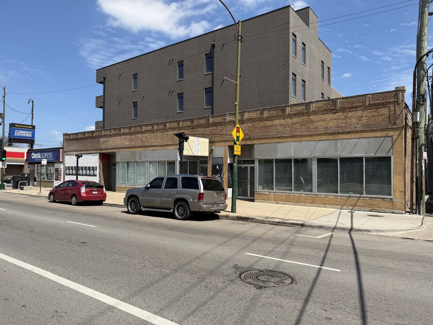 2357 W North Avenue Property Photo 6