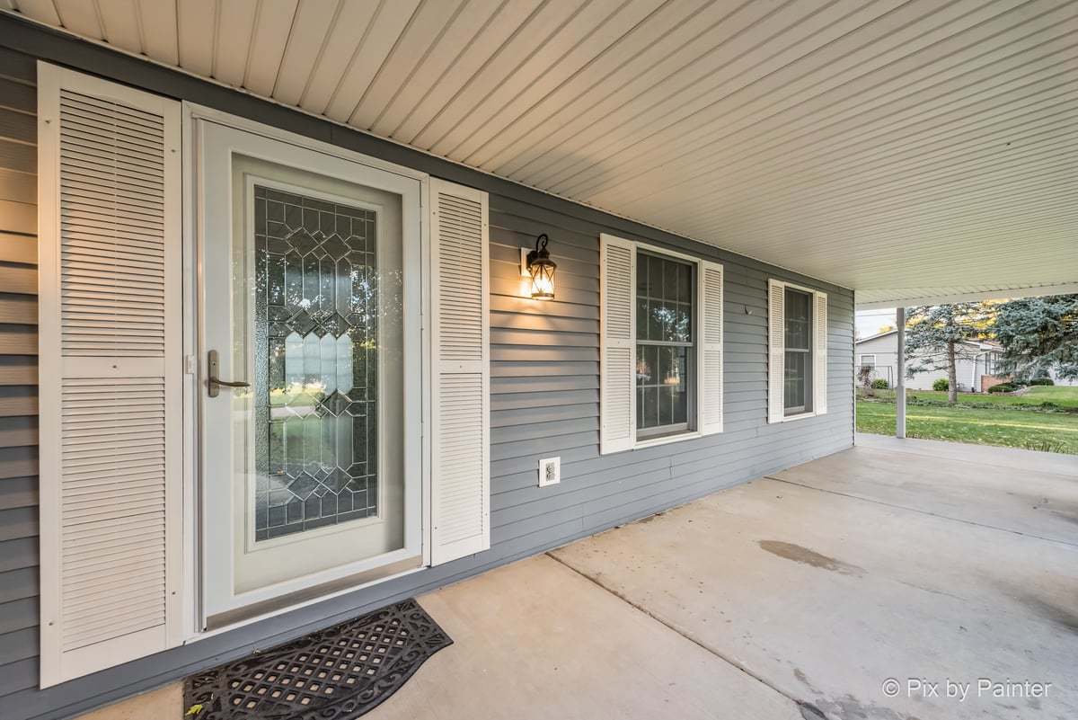 1045 Linda Lane Property Photo 5