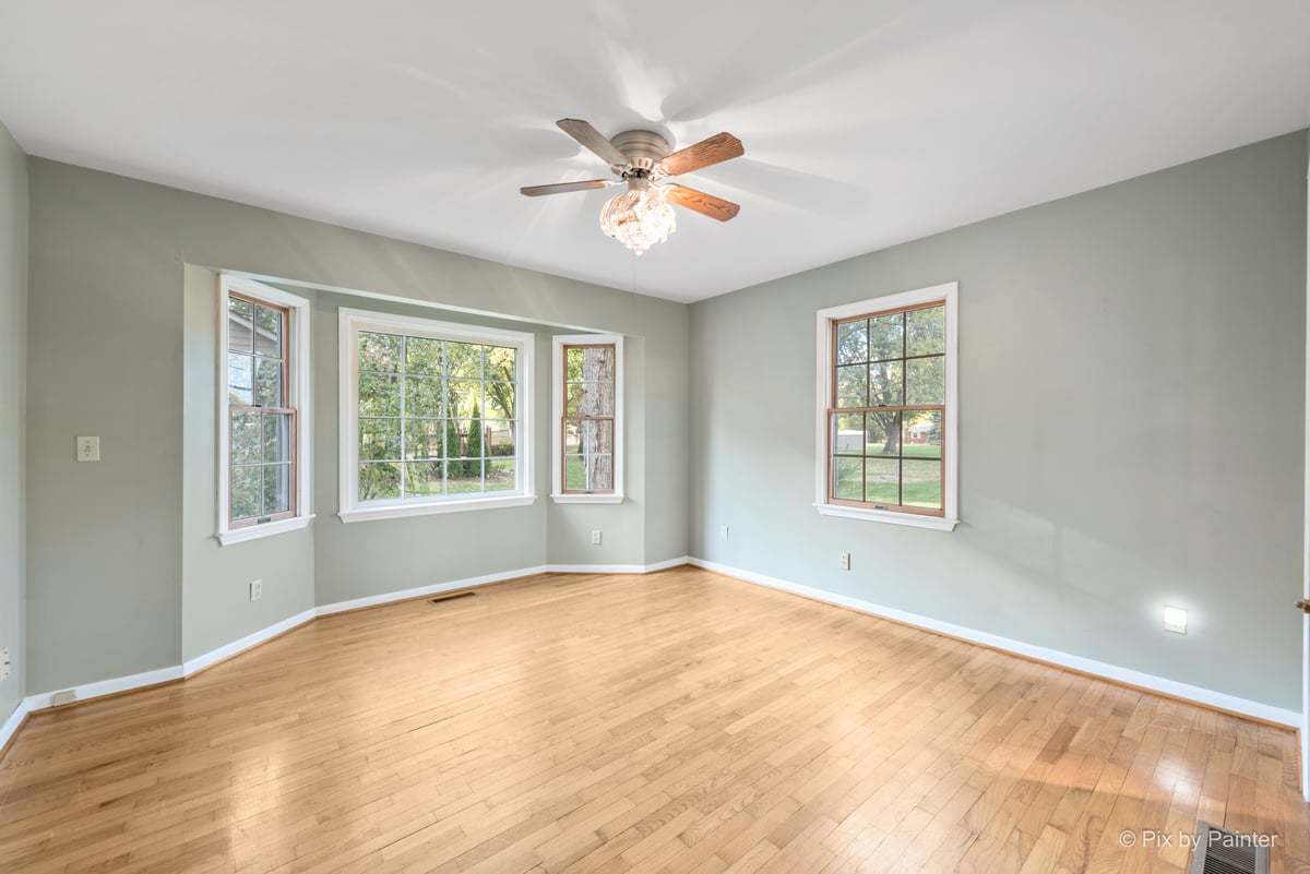 1045 Linda Lane Property Photo 10