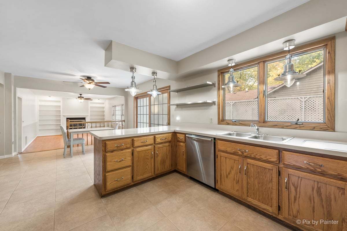 1045 Linda Lane Property Photo 12