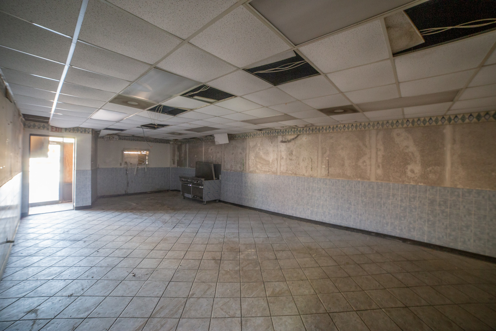1423 W 79th Street Property Photo 7