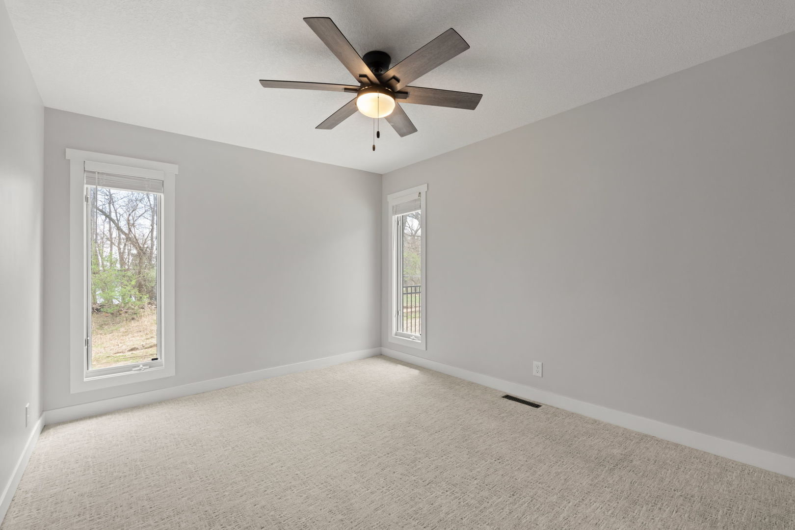 218 Bluff Boulevard Property Photo 24