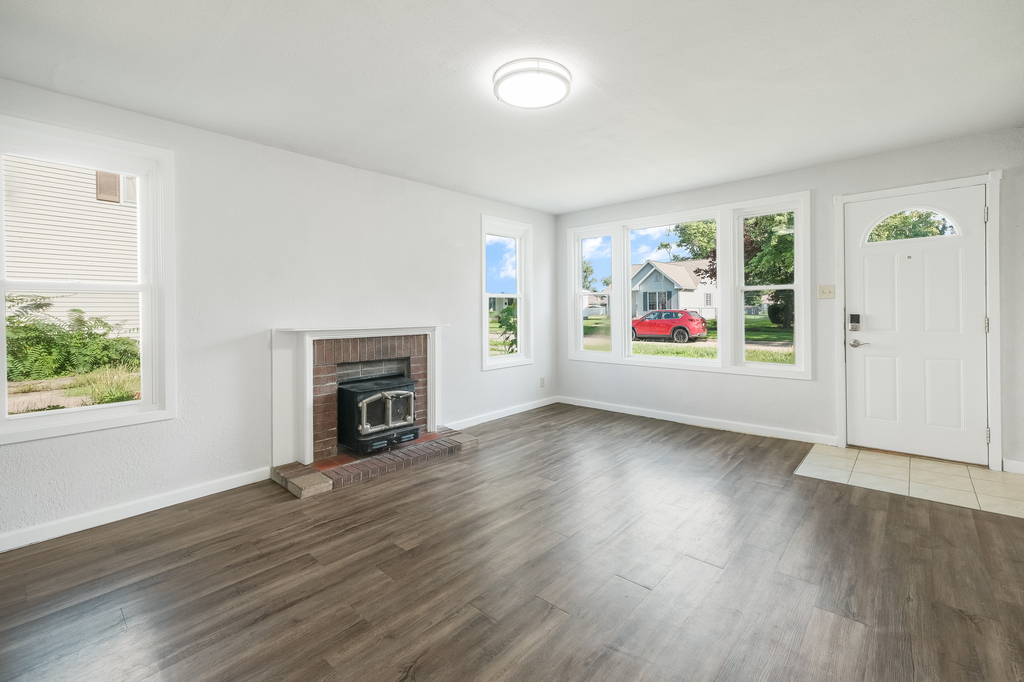 313 E Pembroke Street Property Photo 4