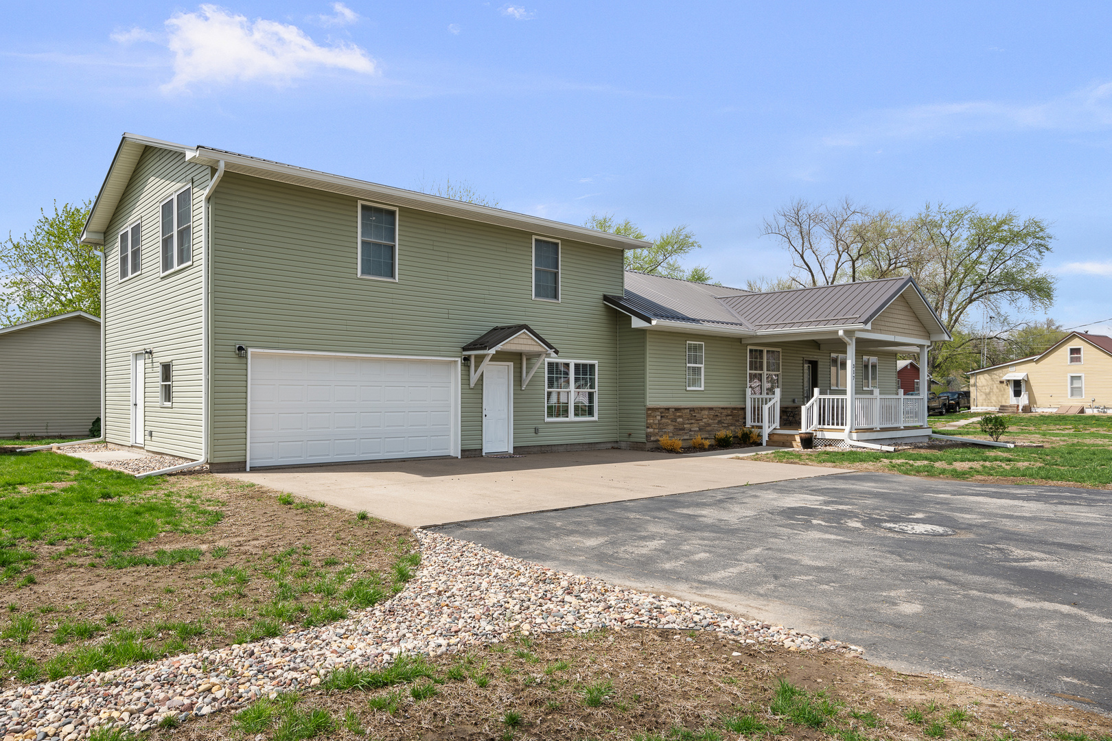 317 S. Walnut Street Property Photo 3