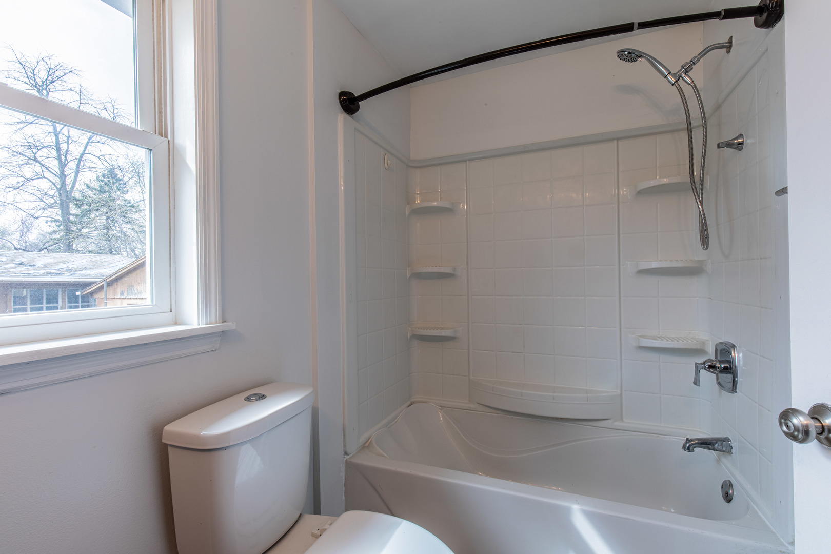 512 W Chestnut Street Property Photo 10