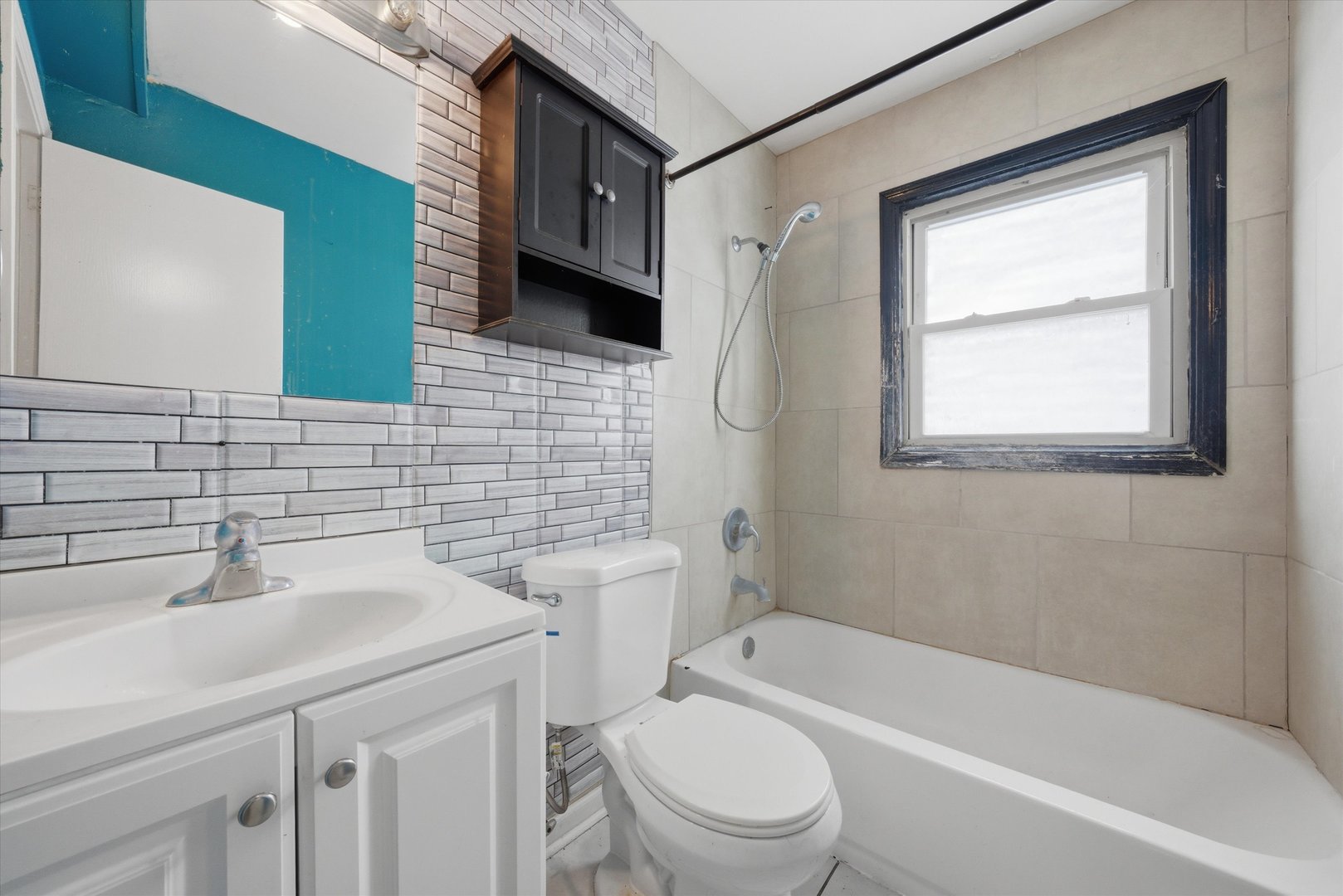 2016 215th Place Property Photo 6