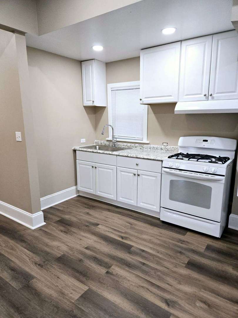 168 S Lincoln Avenue Property Photo 13
