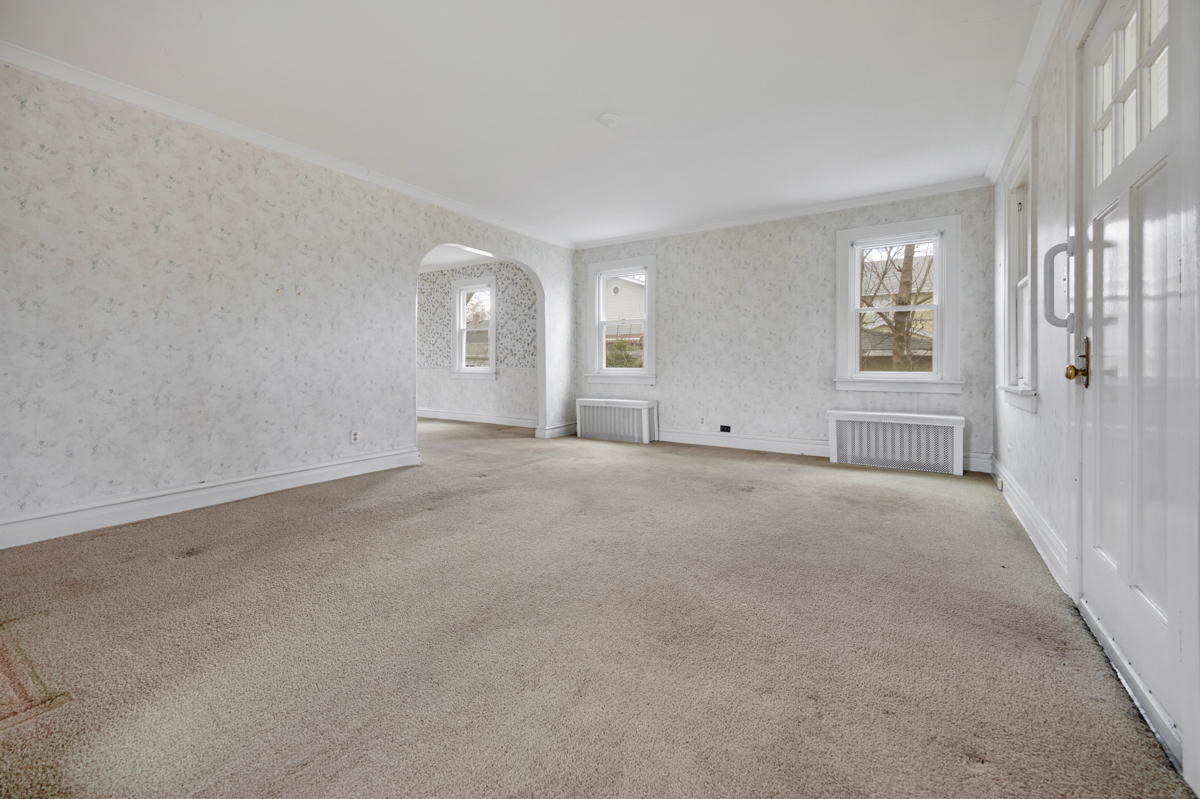 130 W Washington Street Property Photo 5