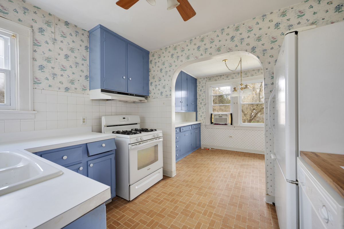 130 W Washington Street Property Photo 10